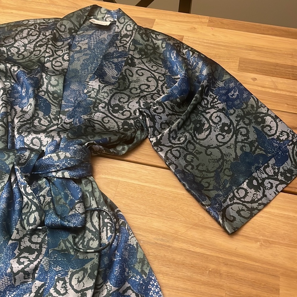 CALIFORNIA DYNASTY Vintage satin robe - Picture 4 of 4
